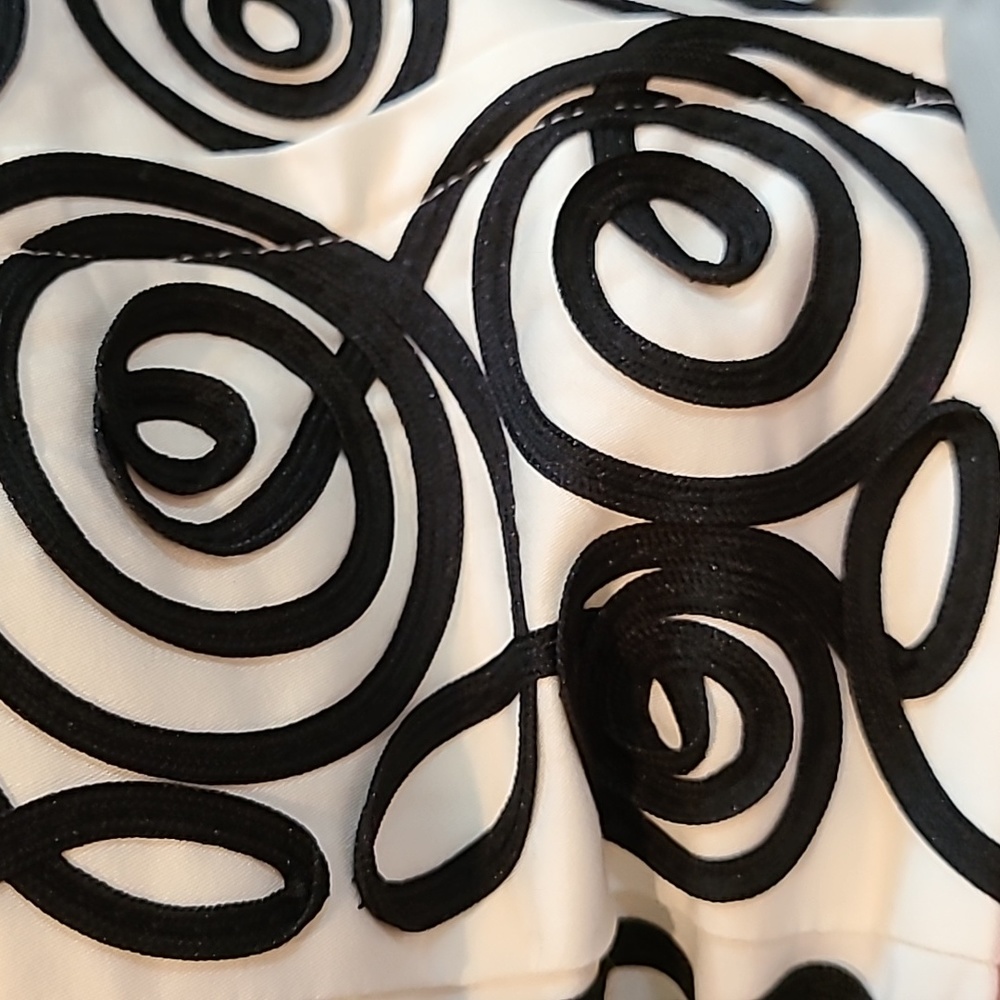 White House Black Market Bustier - Picture 4 of 13
